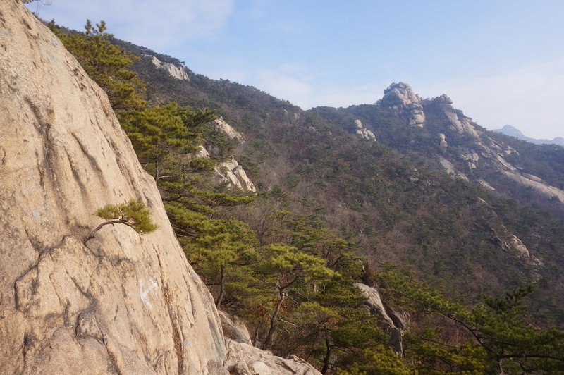 Bukhansan Traverse towards Hyangnobong Peak