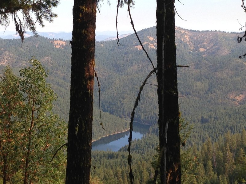 Looking north from Elliott Ridge Trail, Squaw Lake below