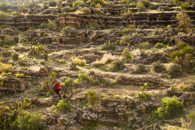 Navigating rock ledges on the Outer Loop trail.
