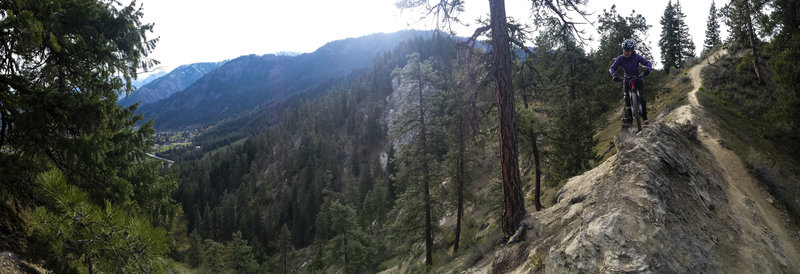 Knifes edge ridge...alternate line to left but very difficult to get through either.