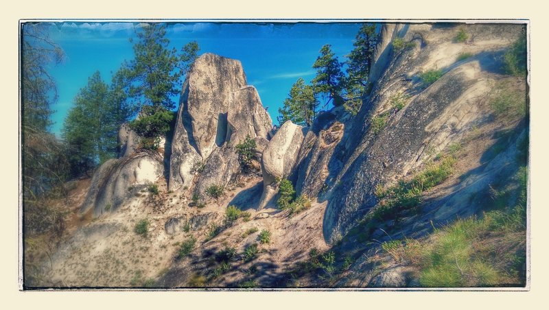 Rock Fins along the trail