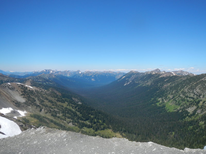 Looking north into the Pasayten Wilderness far below. Not sure if this is a glacial cirque or not. The Canadian border is about 30 miles north.