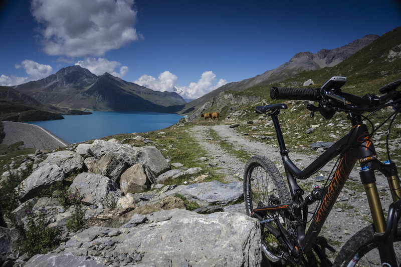 An awesome cross country ride circumnavigates Lac do Mont Cenis high in the French Alps