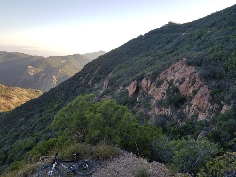 Backbone Trail: Etz Meloy to Triunfo Pass (Yerba Buena Rd.)