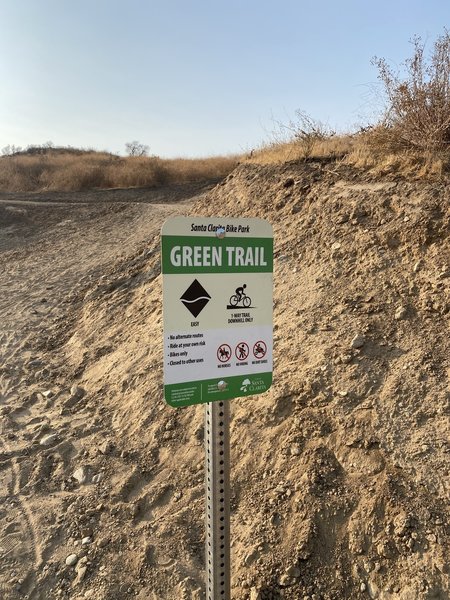 Start of green trail