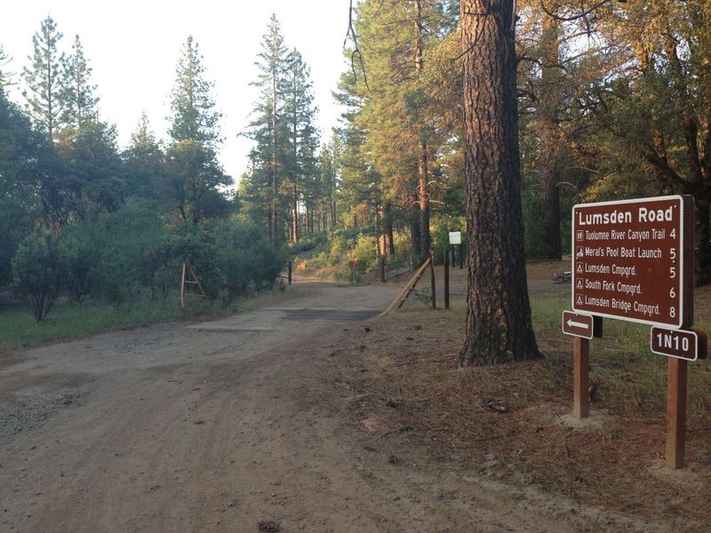 Lumsden Trailhead